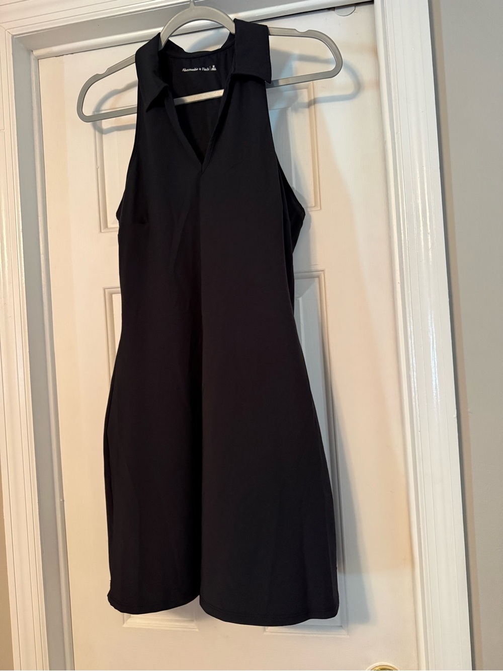 Abercrombie Black Sleeveless Collared Athletic Dress